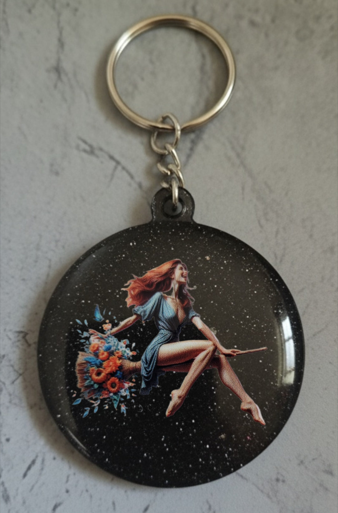🔮 Porte-clés Sorcière – Accessoire magique et personnalisable