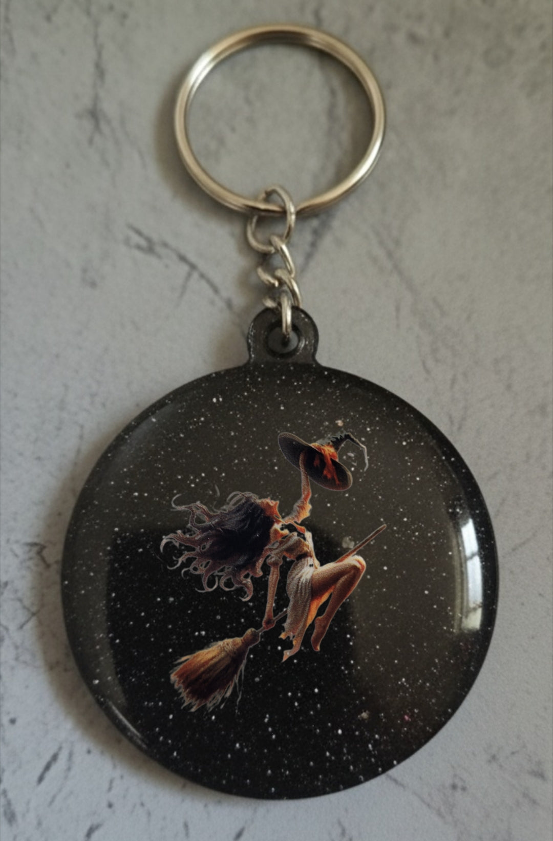 🔮 Porte-clés Sorcière – Accessoire magique et personnalisable