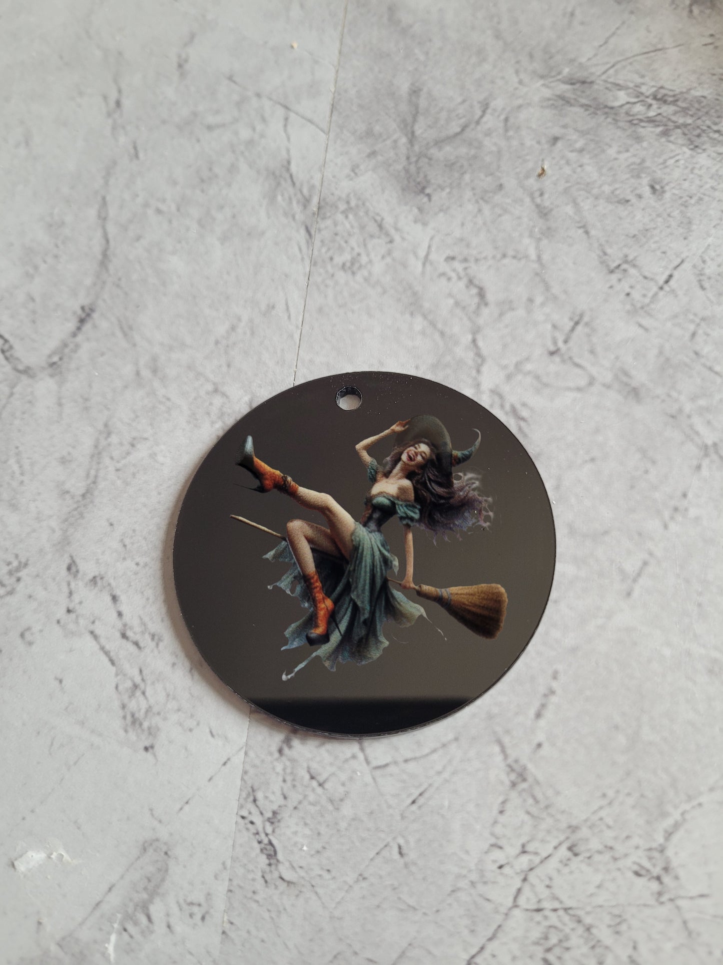 🔮 Porte-clés Sorcière – Accessoire magique et personnalisable